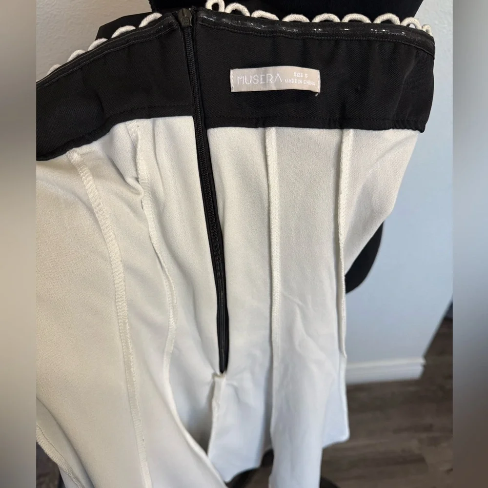 Musera Strapless Black & White Fit-and-Flare Dress | Size S - Picture 7 of 9